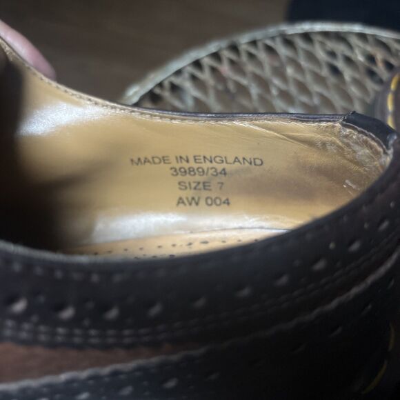 Dr. Martens Wingtip Black Gold Brogue 3989/34 Size 7 UK Unisex main image 3